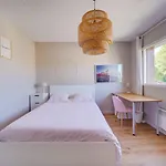 Beautiful House In With Pool & Parking Πανσιόν Le Bouscat