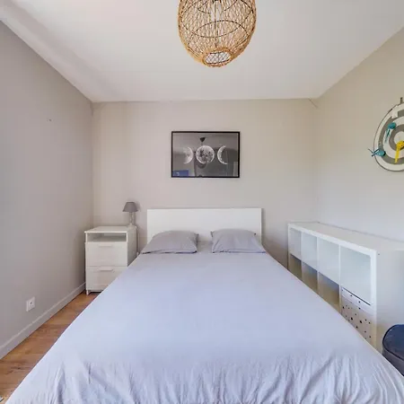 Beautiful House In With Pool & Parking Сasa de vacaciones
