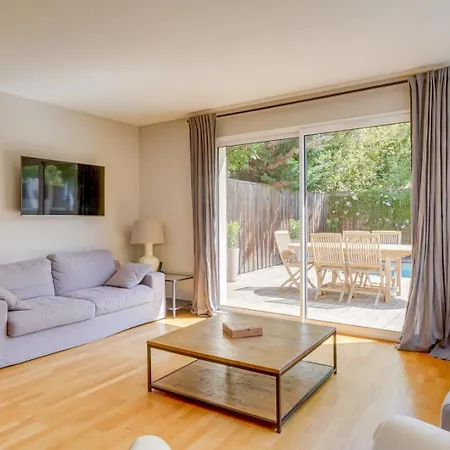 Beautiful House In With Pool & Parking Сasa de vacaciones Le Bouscat