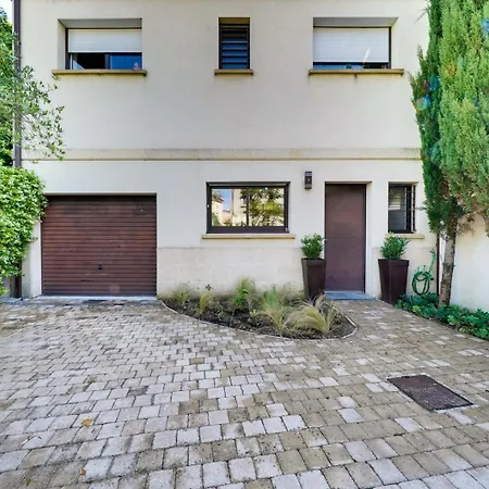 Сasa de vacaciones Beautiful House In With Pool & Parking Le Bouscat