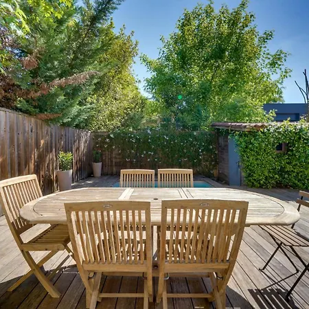 Beautiful House In With Pool & Parking 4*